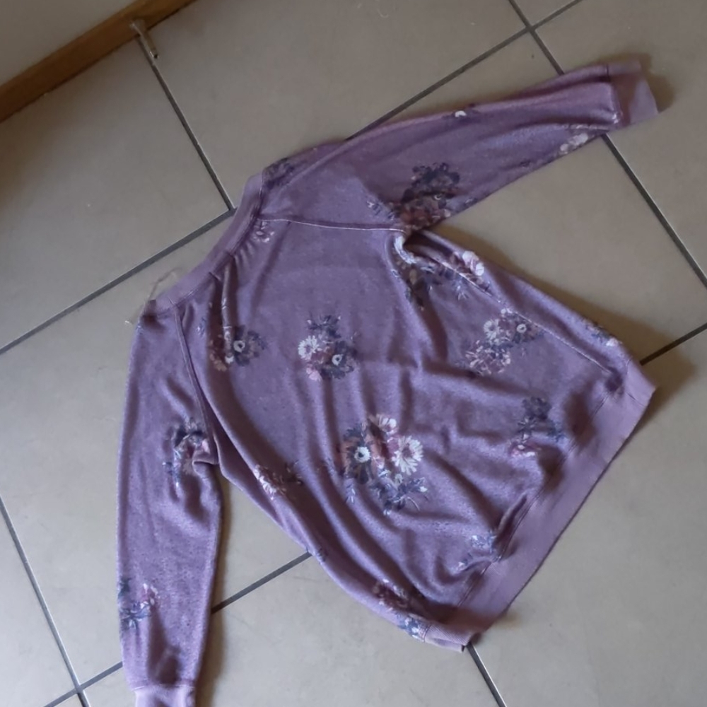 Sweater - Picture 3 of 3